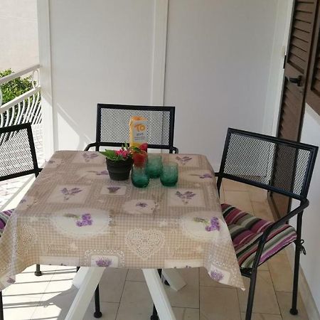 Apartments&Rooms Miro Sea View - Near Beach Sumartin Luaran gambar
