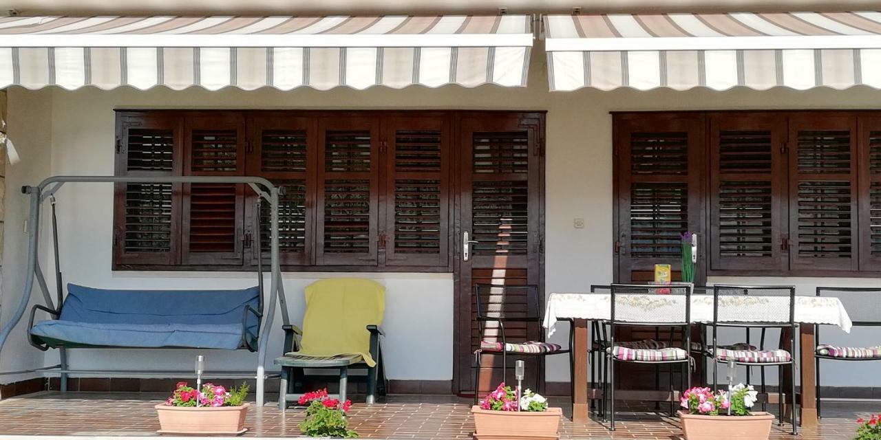 Apartments&Rooms Miro Sea View - Near Beach Sumartin Luaran gambar