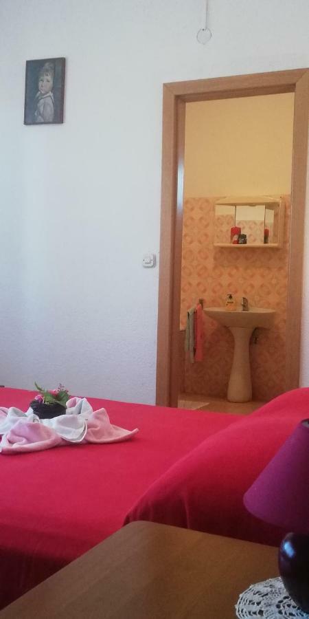 Apartments&Rooms Miro Sea View - Near Beach Sumartin Luaran gambar